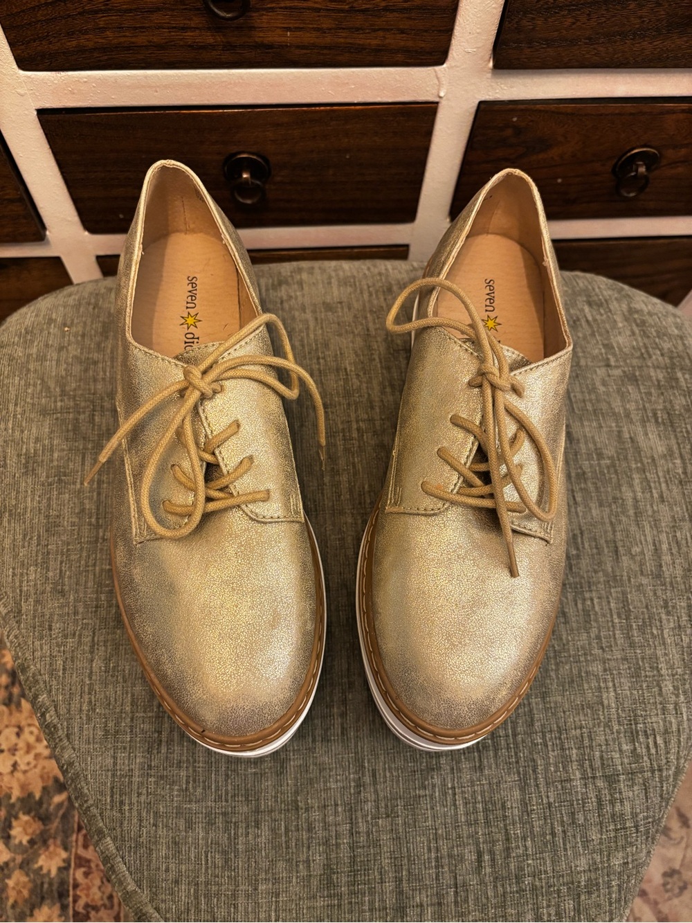 Women’s Seven Dials Gold Platform Oxford Shoes Size 7.5 New Without Tags